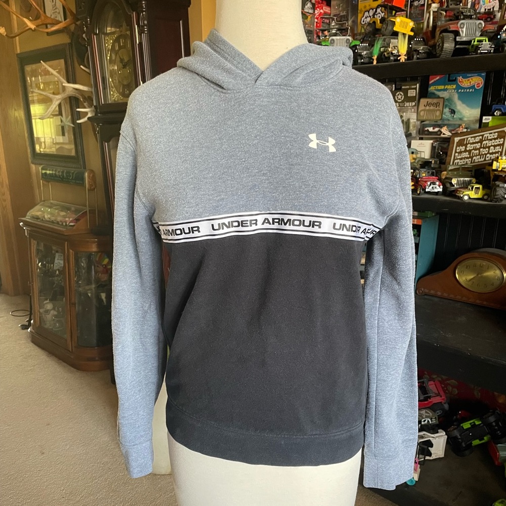 Boys Under Armour lot size large